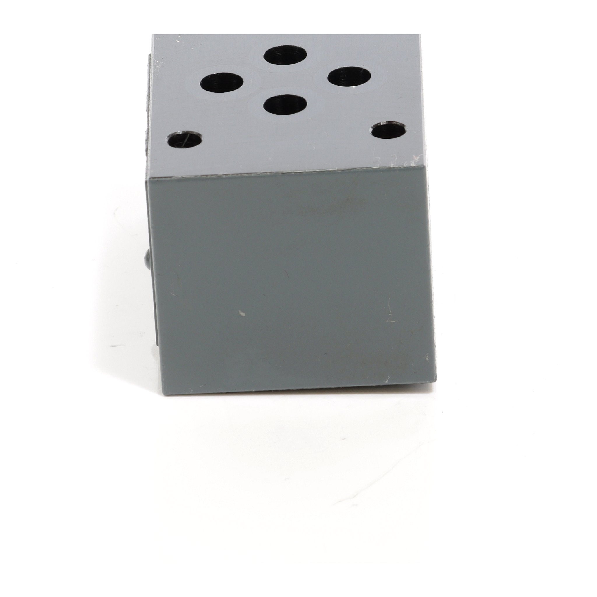 Hydraulic directional control valve  Used